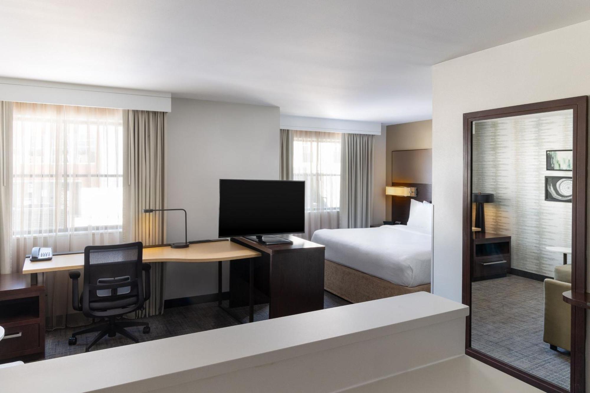 By Marriott Youngstown Warren/niles Hotel 3*