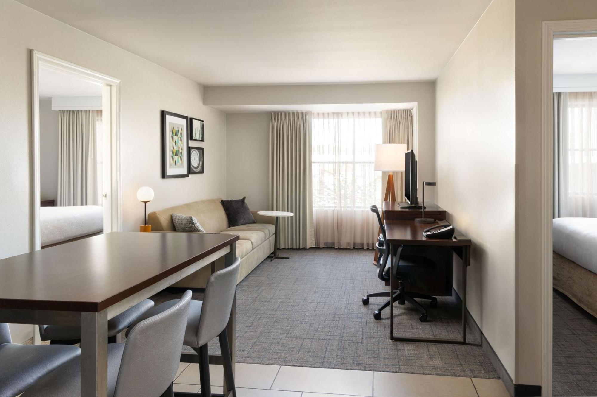 Hotel By Marriott Youngstown Warren/niles 3*